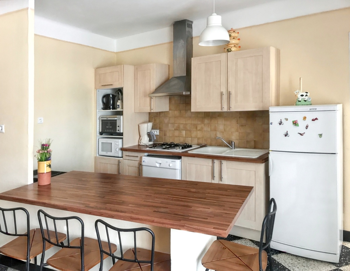 Appartement 2 étoiles à Orgnac-l'Aven, piscine été - Photo 8