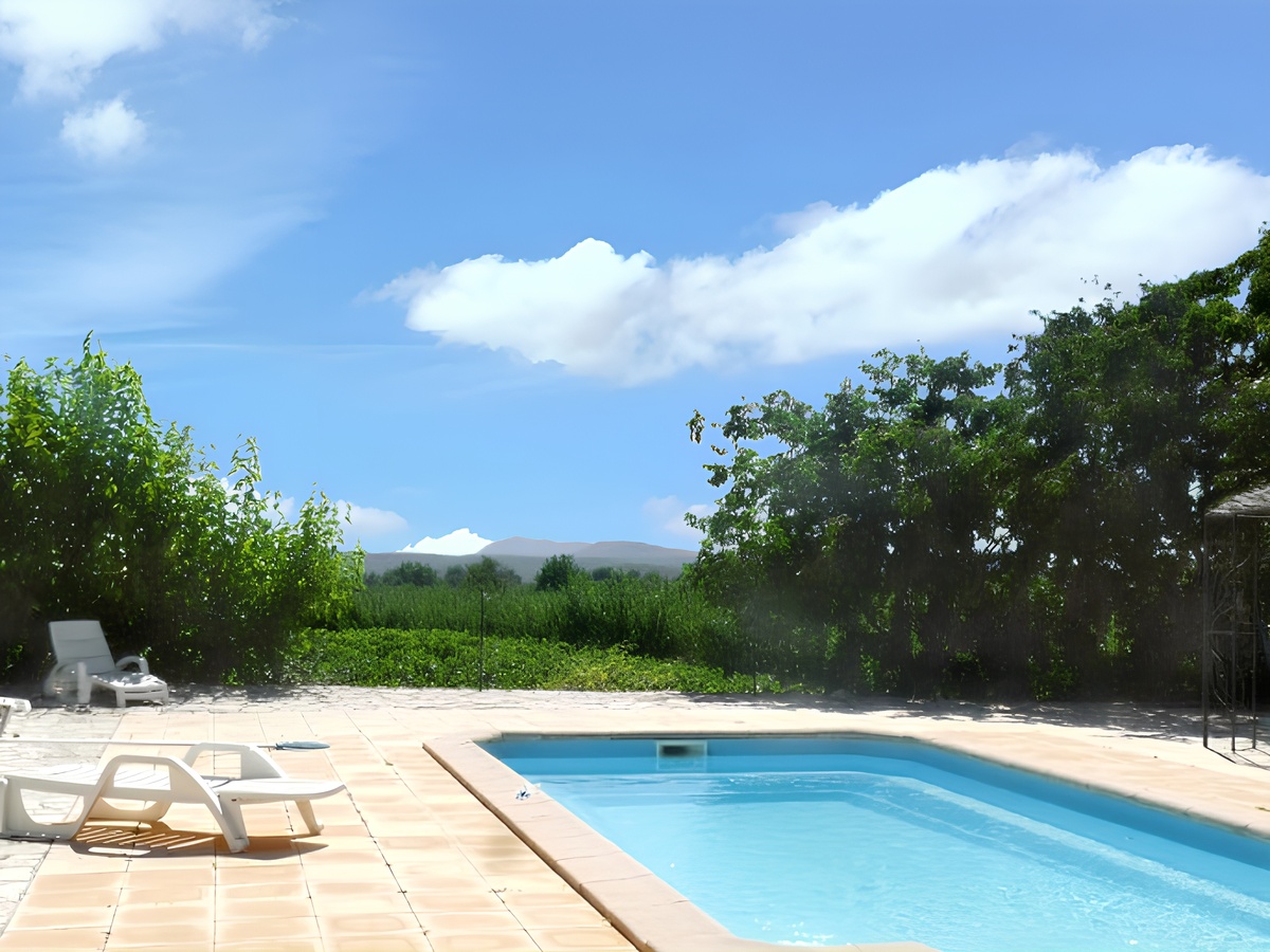 Appartement 2 étoiles à Orgnac-l'Aven, piscine été - Photo 10