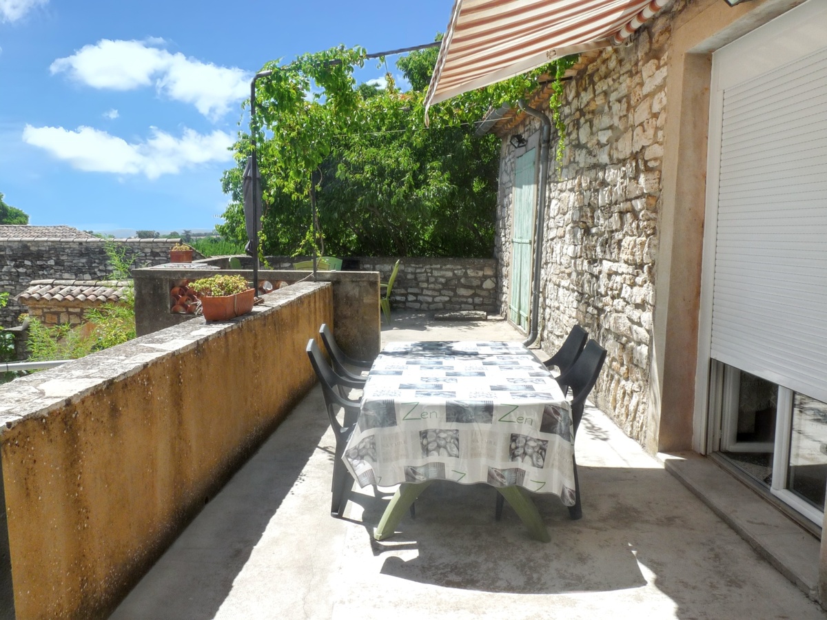 Appartement 2 étoiles à Orgnac-l'Aven, piscine été - Photo 11