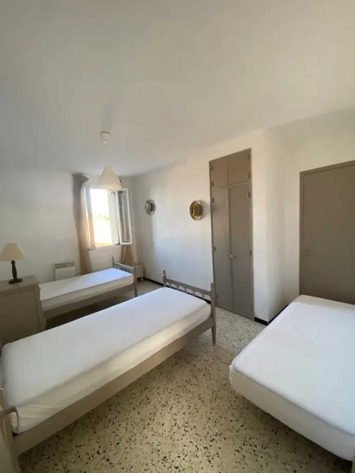 Appartement 2 étoiles à Orgnac-l'Aven, piscine été - Photo 31