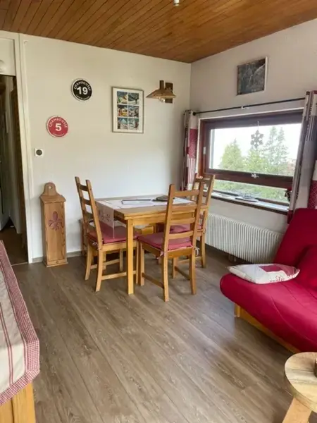 Appartement 34 m² à Chamrousse avec balcon et vue montagne : photo 2