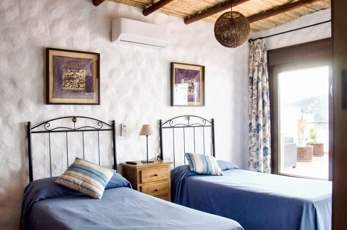 Maison 60m² vue mer à Canillas de Albaida, piscine mai-octobre - Photo 4
