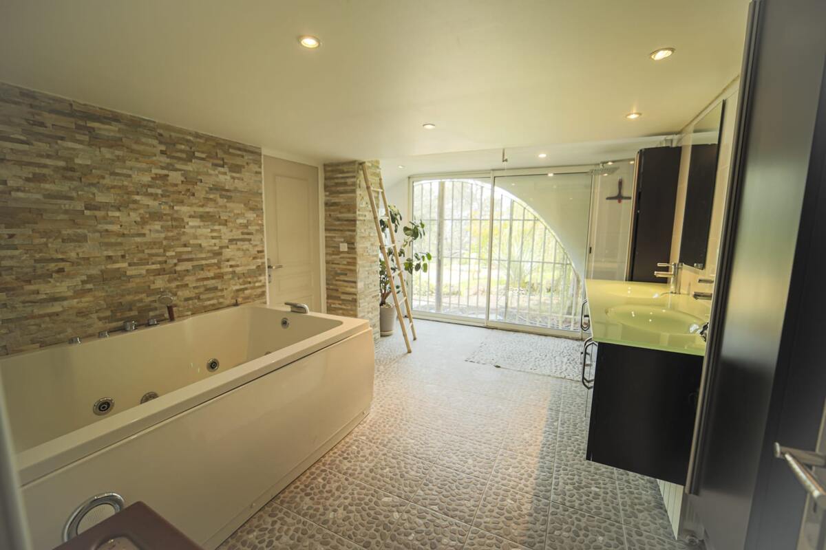 Villa 12 pers., piscine & jacuzzi à Aubagne - Photo 10