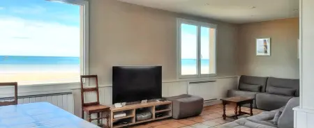 Maison 6 chambres avec vue mer et jardin à Arromanches-les-Bains : photo 3
