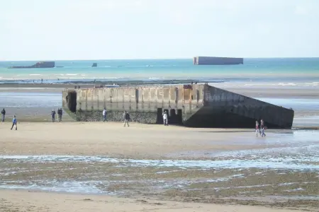 Maison 6 chambres avec vue mer et jardin à Arromanches-les-Bains : photo 21