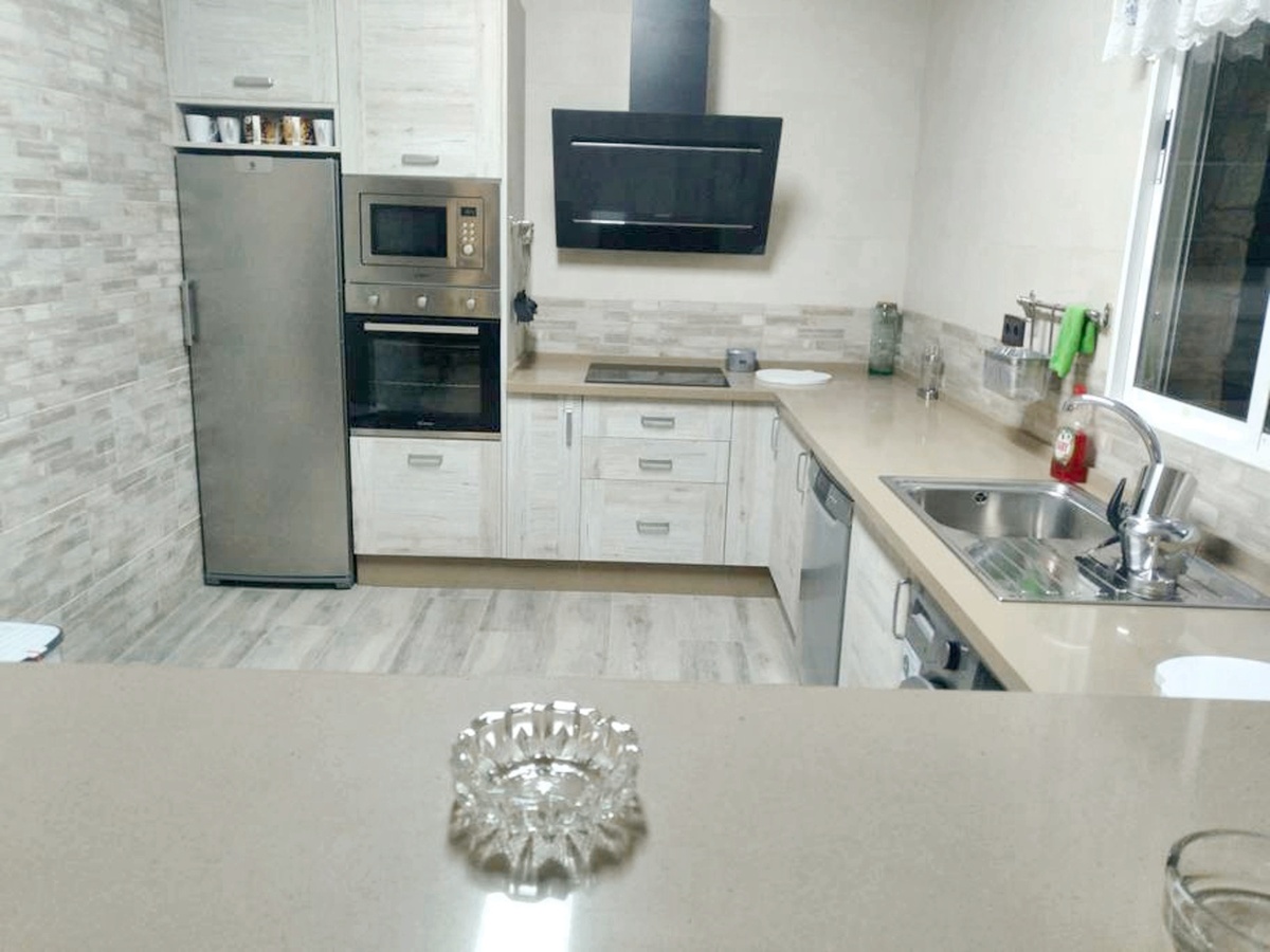 Chalet 150m² Prado del Rey, piscine privée 11 pers. - Photo 4