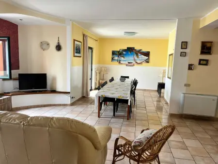 Maison avec piscine privée et jardin clôturé à Enna, 14 personnes : photo 8
