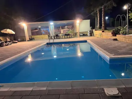 Maison avec piscine privée et jardin clôturé à Enna, 14 personnes : photo 10