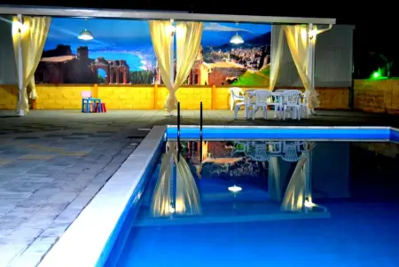 Maison avec piscine privée et jardin clôturé à Enna, 14 personnes : photo 17
