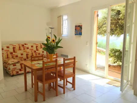 Maison charmante à Alata avec vue sur mer et ville - Photo 11