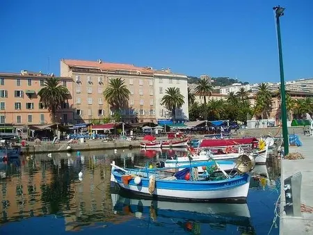 Maison charmante à Alata avec vue sur mer et ville - Photo 27