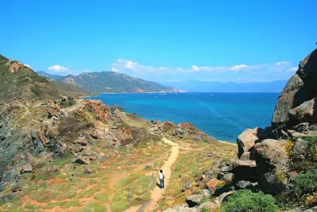 Maison charmante à Alata avec vue sur mer et ville - Photo 34