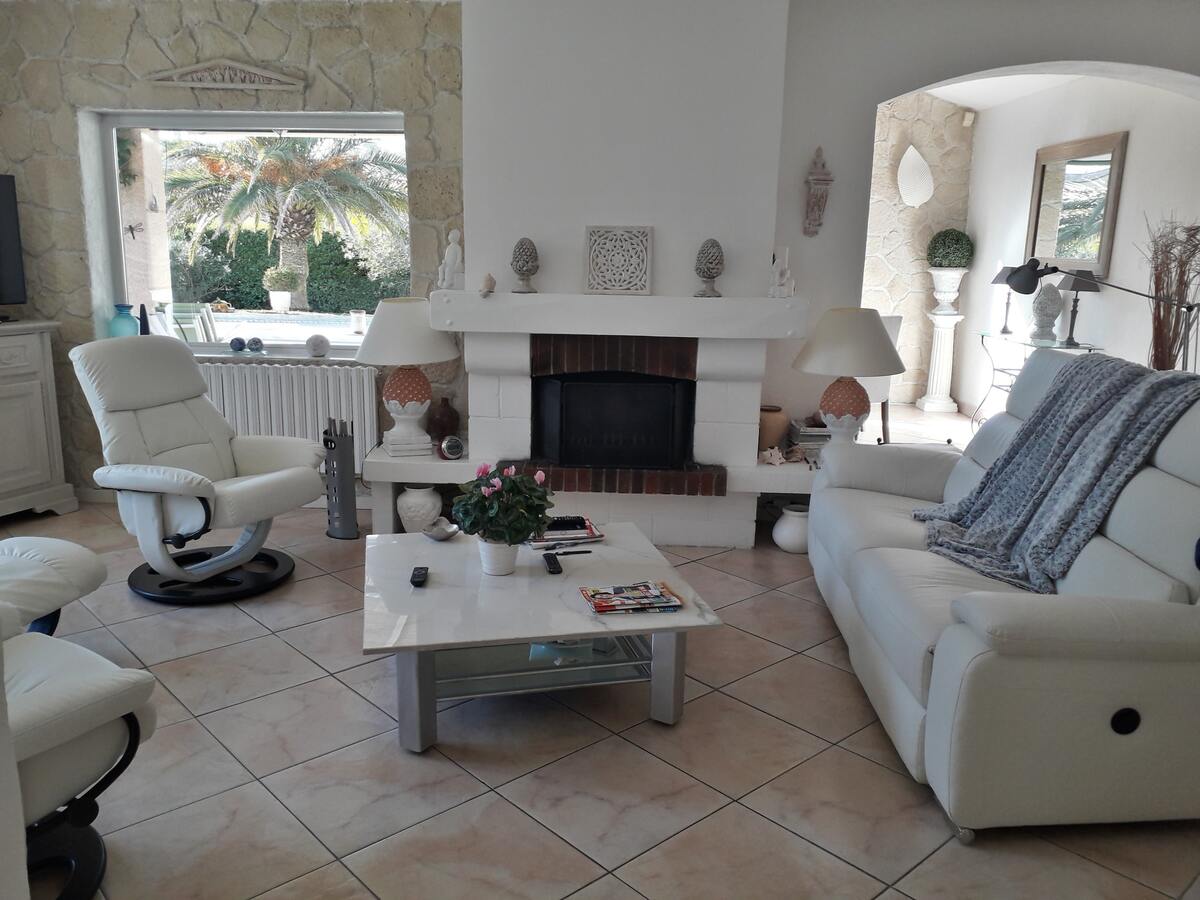 Maison avec piscine privée chauffée à Orange, jardin et 3 chambres - Photo 11