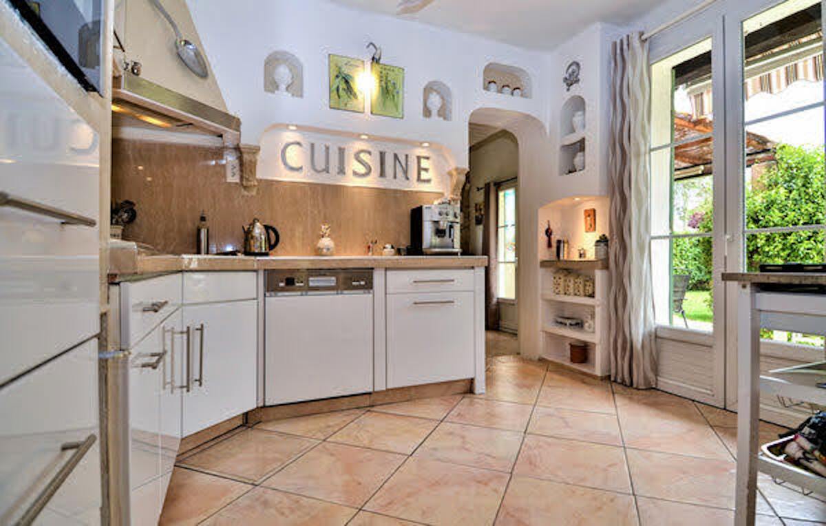 Maison avec piscine privée chauffée à Orange, jardin et 3 chambres - Photo 13