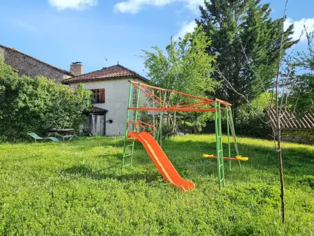 Location maison à Peyrusse le Roc, Maison conviviale à Peyrusse le Roc, avec jardin sans vis-à-vis