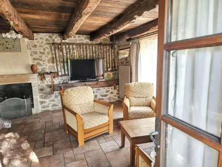Maison avec jardin clos sans vis-à-vis à Peyrusse le Roc : photo 3