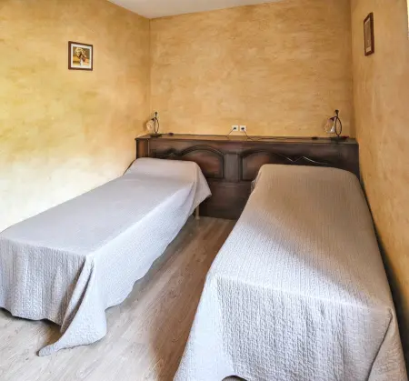 Maison avec jardin clos sans vis-à-vis à Peyrusse le Roc : photo 10