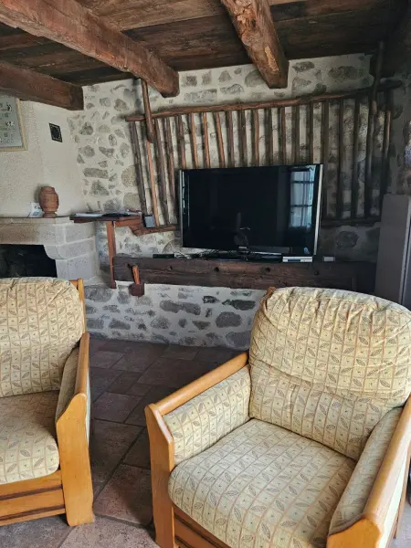 Maison avec jardin clos sans vis-à-vis à Peyrusse le Roc : photo 15