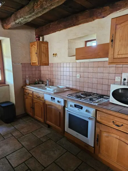 Maison avec jardin clos sans vis-à-vis à Peyrusse le Roc : photo 19