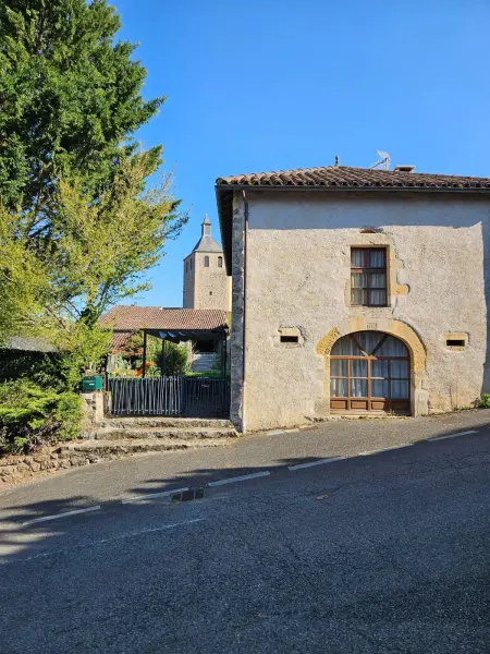 Maison avec jardin clos sans vis-à-vis à Peyrusse le Roc : photo 20