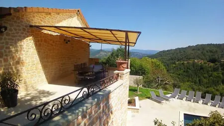 Villa spacieuse avec piscine privée et vue montagne à Prades - Photo 1