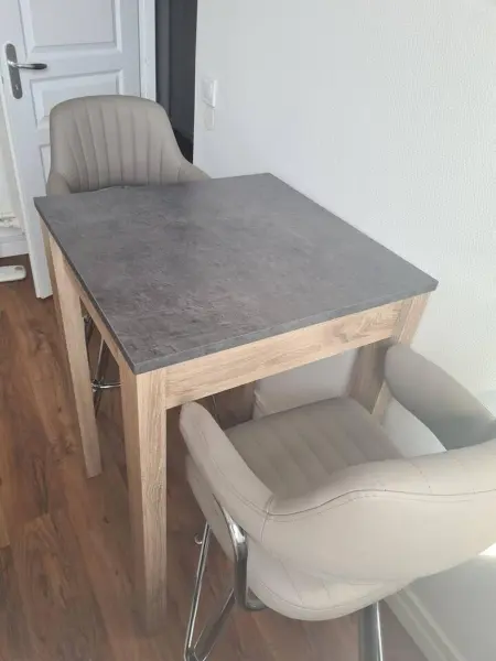 Studio lumineux de 27 m² avec salle de bain séparée à Clichy : photo 3