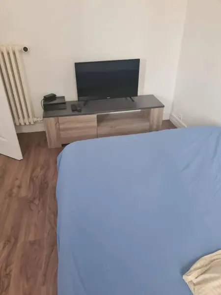 Studio lumineux de 27 m² avec salle de bain séparée à Clichy : photo 7