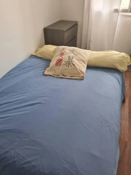 Studio lumineux de 27 m² avec salle de bain séparée à Clichy : photo 10