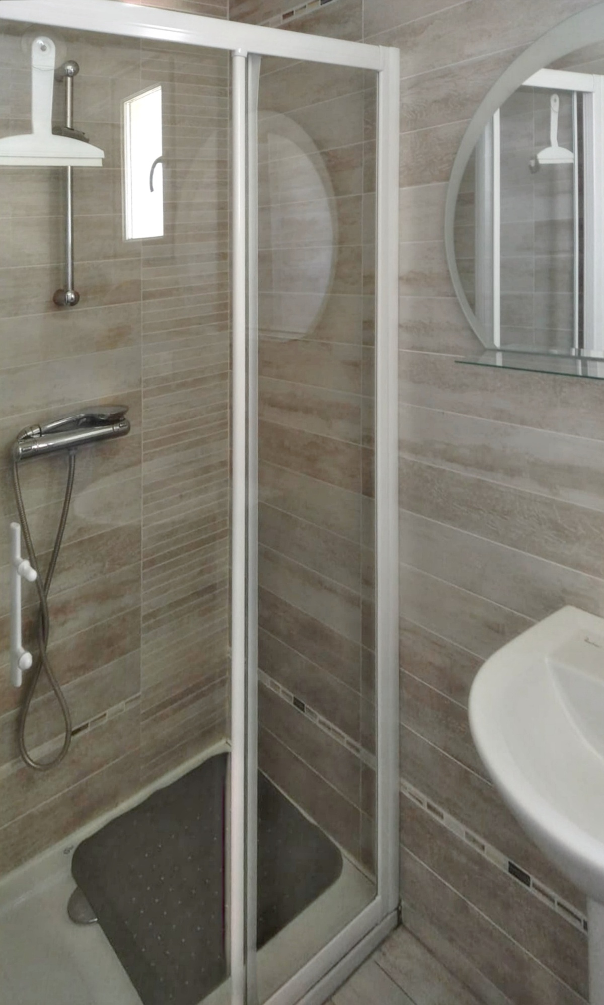Maison 60 m² vue montagne à Nant, piscine été - Photo 8