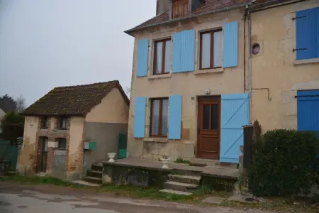 Maison accueillante à Saint-Amand-en-Puisaye avec jardin - Photo 9