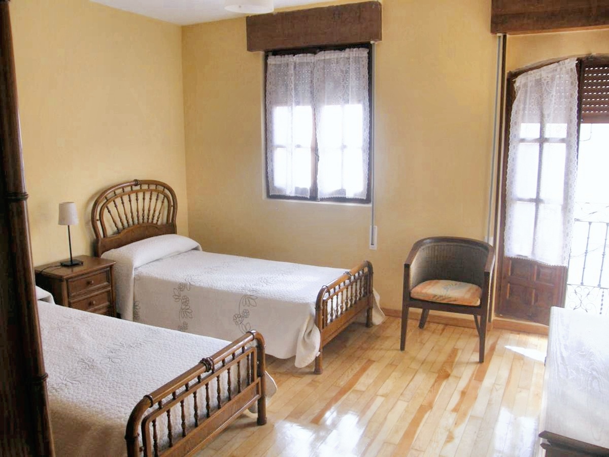 Maison familiale 5 chambres à Baños de Valdearados, près du centre - Photo 4