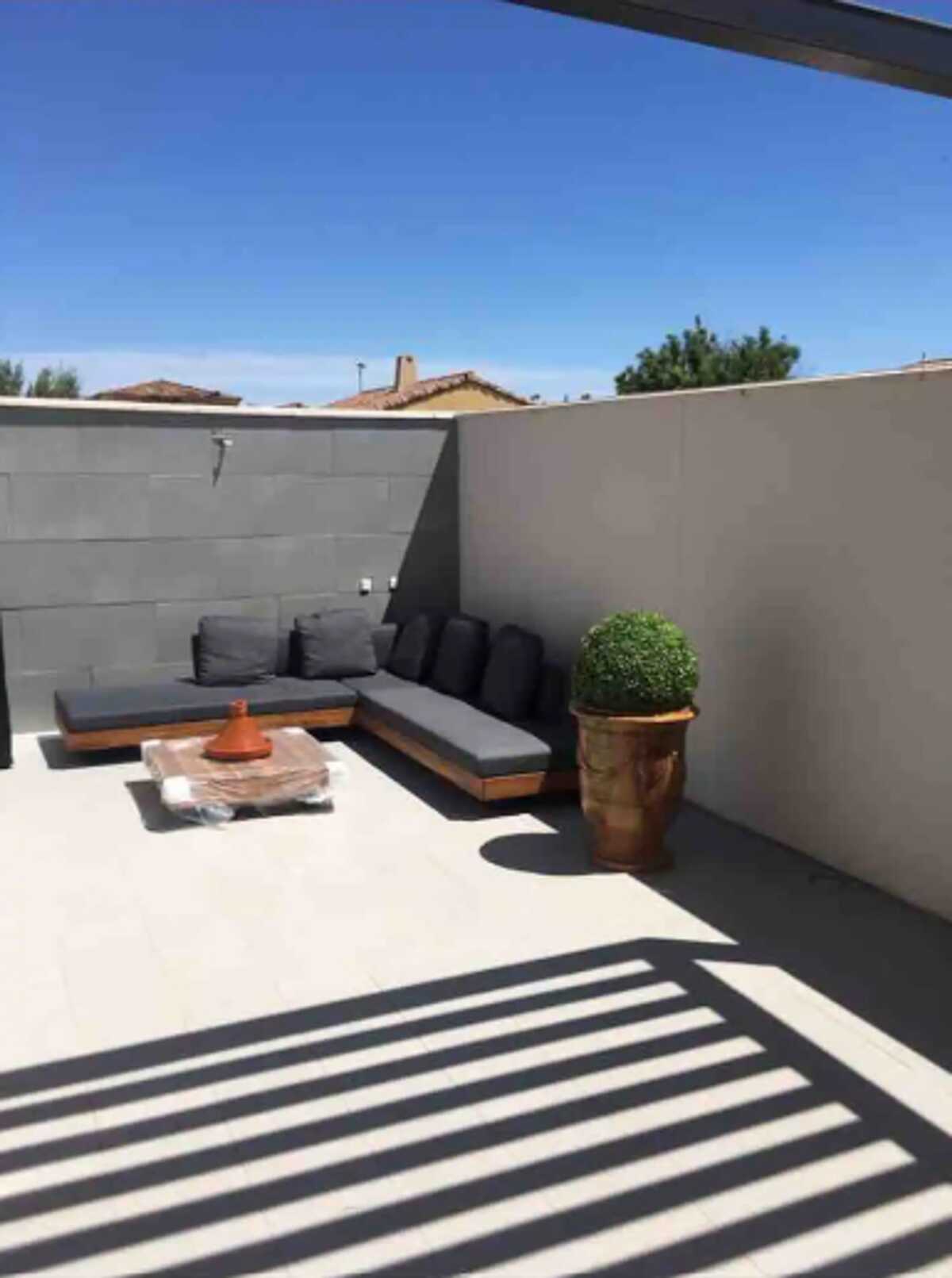 Villa 4 chambres avec piscine privée à Saint-Gilles - Photo 2