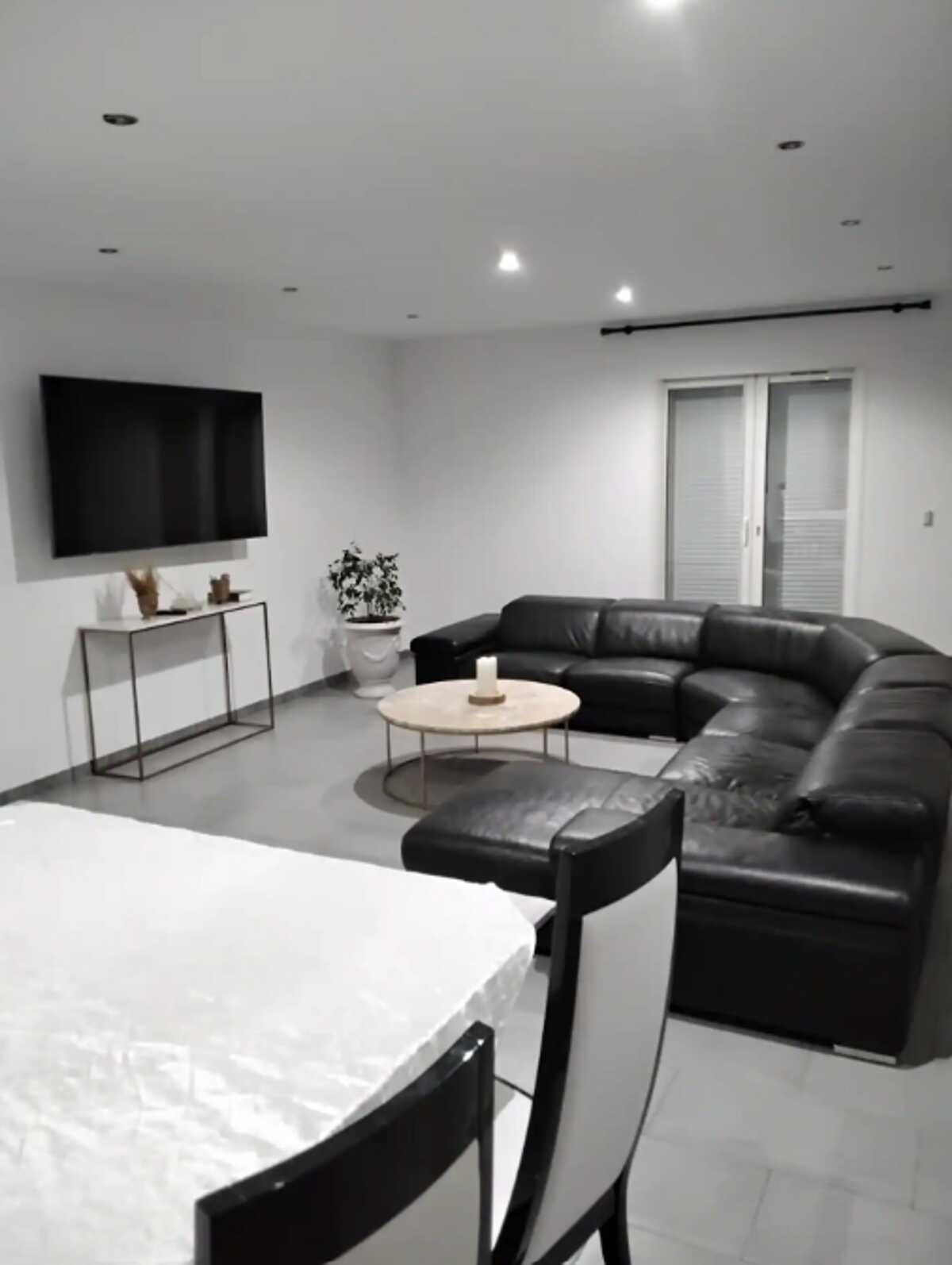 Villa 4 chambres avec piscine privée à Saint-Gilles - Photo 3