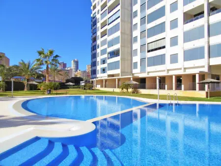 Location appartement à Benidorm, Appartement confortable à Benidorm 68 m² avec piscine partagée