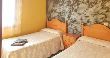 Villa spacieuse avec piscine privée à La Puebla de Castro - Photo 9