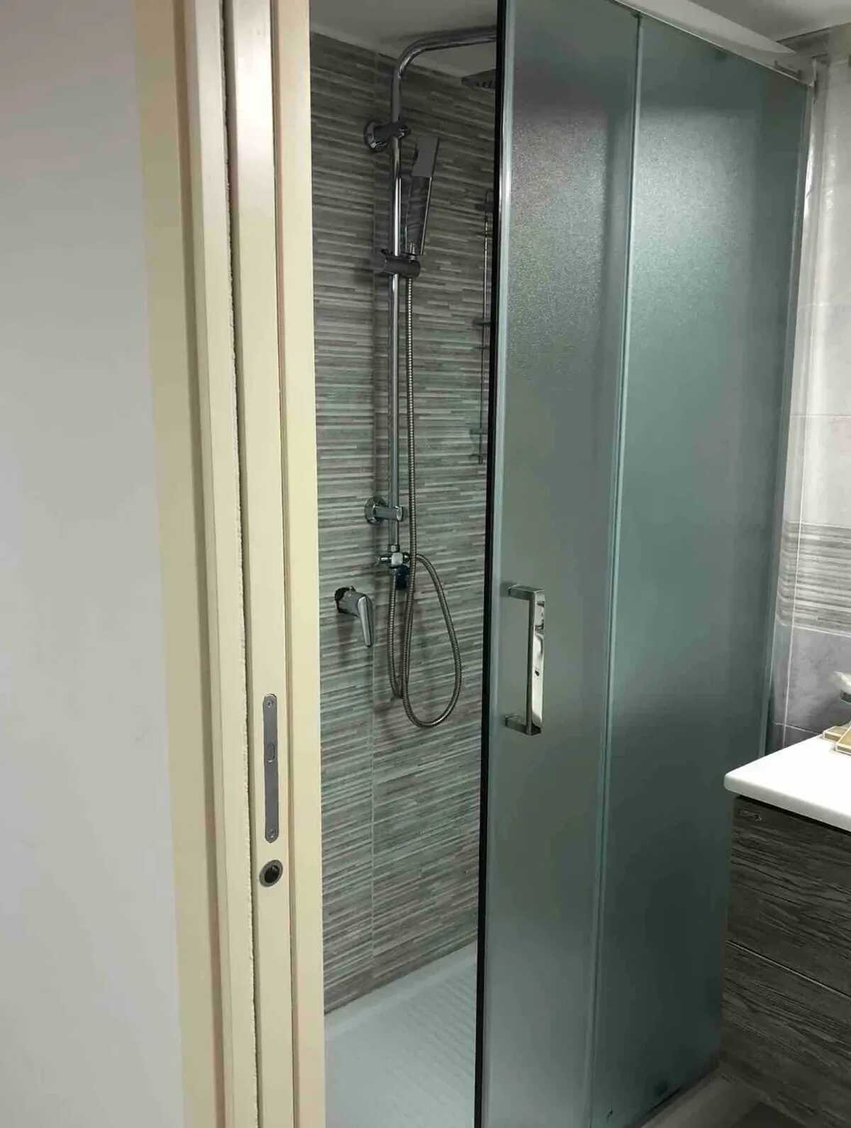 Appartement 25 m² avec parking gratuit à Naples - Photo 4