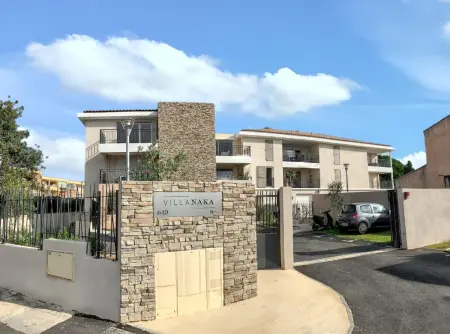 Location appartement à Six Fours les Plages, Appartement charmant à Six-Fours-les-Plages avec jardin