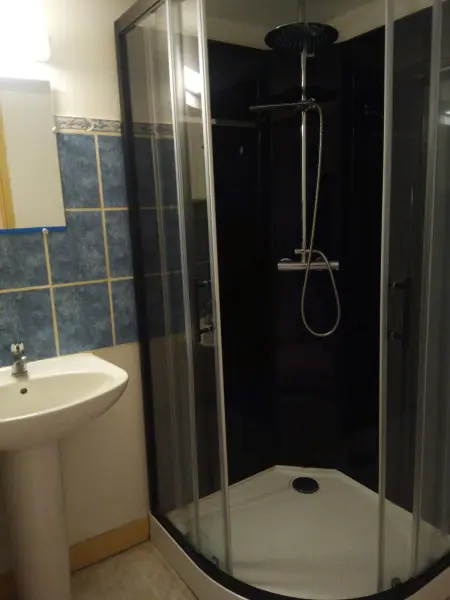 Appartement 42 m² avec parking privé et vue sur ville à Port-Vendres : photo 8