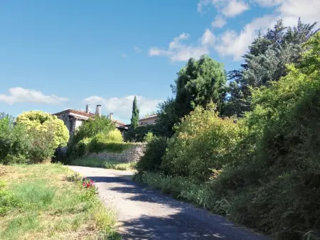 Maison avec piscine partagée et jardin clôturé à Saint-André-de-Cruzières : photo 14