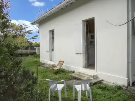 Maison charmante à Soulac-sur-Mer avec jardin clôturé - Photo 8
