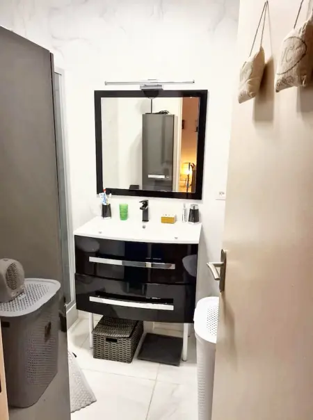 Maison avec jacuzzi et terrasse à Forcalquier, 2 chambres : photo 12