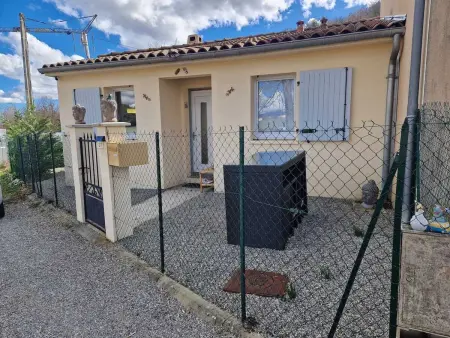 Maison avec jacuzzi et terrasse à Forcalquier, 2 chambres : photo 13