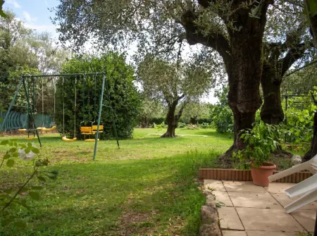 Villa avec piscine privée et jardin clos à Fayence : photo 4