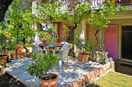 Villa avec piscine privée et jardin clos à Fayence : photo 9