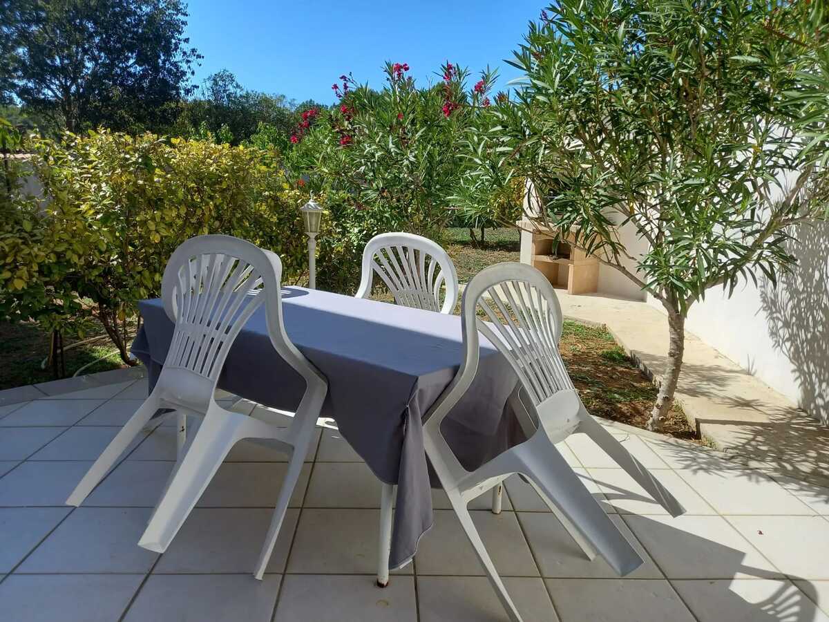 Maison 95 m² avec terrasse, barbecue et vue montagne - Photo 8