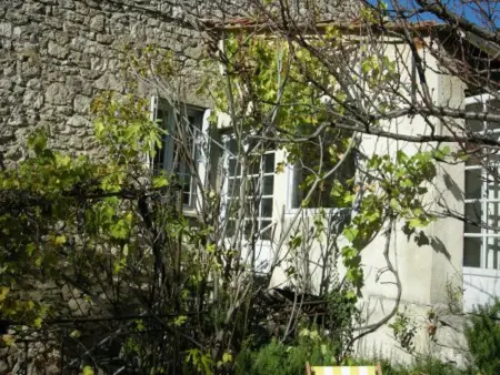 Maison accueillante à Reillanne avec jardin clos - Photo 9