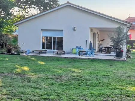 Location maison à Mimizan, Maison charmante à Mimizan avec vue sur jardin et terrasses