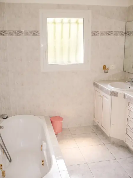 Appartement 90 m² avec piscine partagée et jardin à Béziers : photo 12