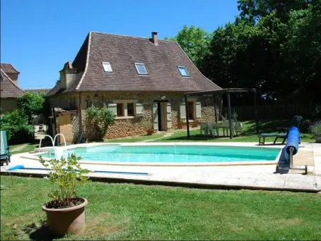 Location maison à Sainte Alvère, Maison de charme avec piscine privée à Sainte-Alvère