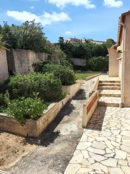 Maison Vue Mer à Lumio avec Terrasse et Jardin Clos - Photo 30